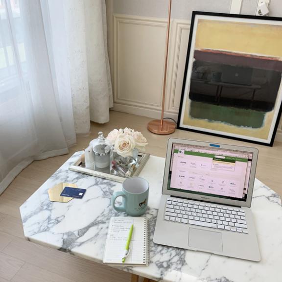 EY's workspace